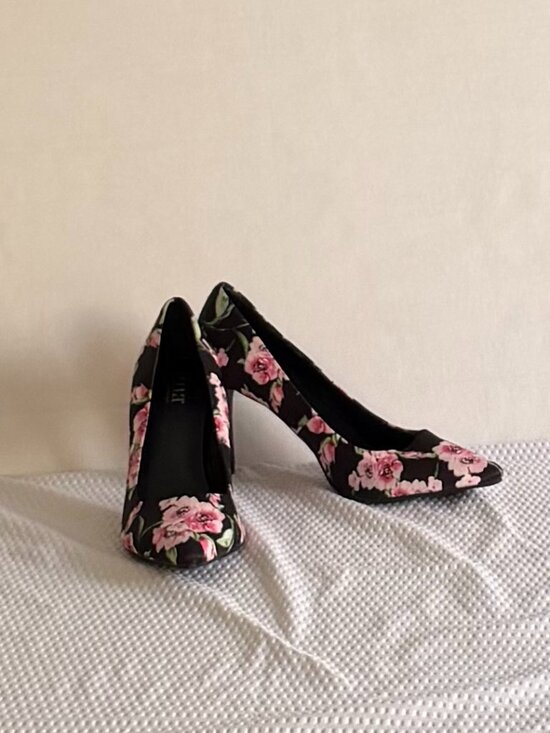 A.N.A. A New Approach Shoes - a.n.a. (A New Approach) Floral-Print Pumps Stilletto Heels